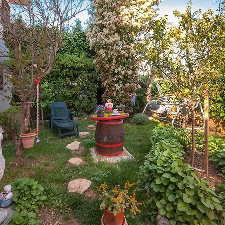One-bedroom Near *